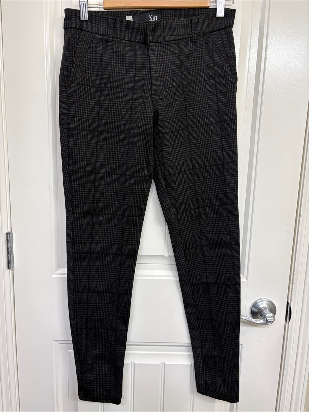 Kut from the Kloth Black Plaid Women’s Dress Pants Mia Ankle skinny fit